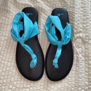 New Teal SANUK Yoga Flip Flops 11